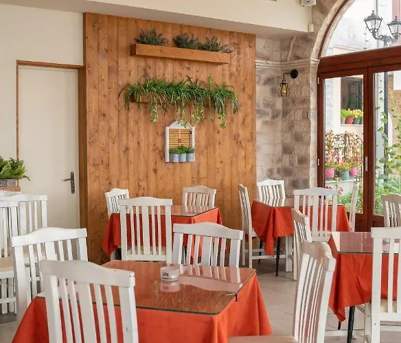 Parthenon 3* Koróni